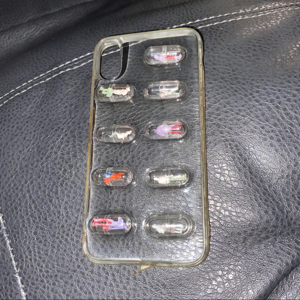 “Chill pill” iPhone X/XS Case